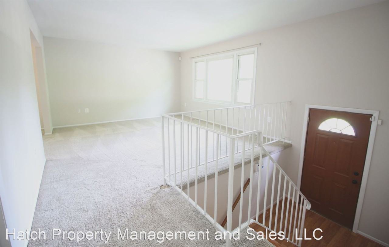 13229 Nassau Dr - Photo 3 of 29