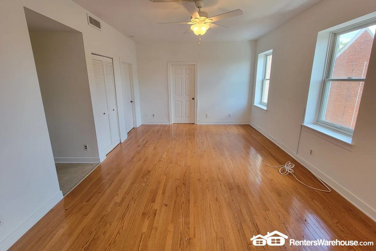 503 S Davis Ave - Photo 2 of 26