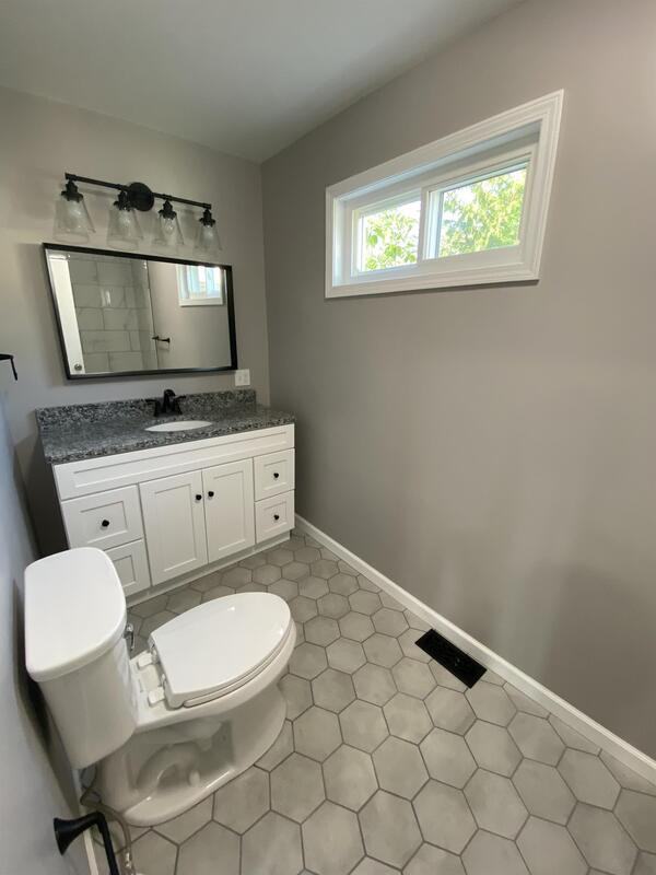 18531 Glenfield Rd - Photo 4 of 15