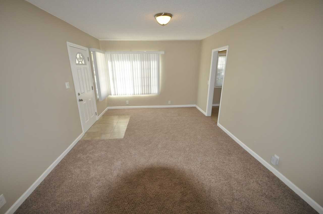 9659 Wheelock St - Photo 2 of 9