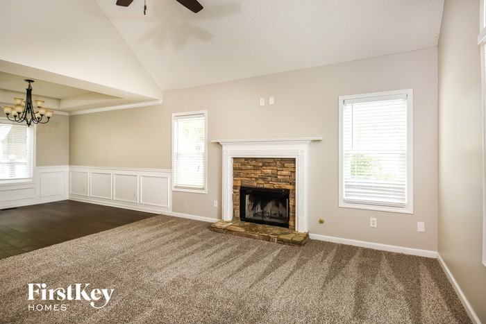 1064 Whispering Woods Dr - Photo 3 of 15