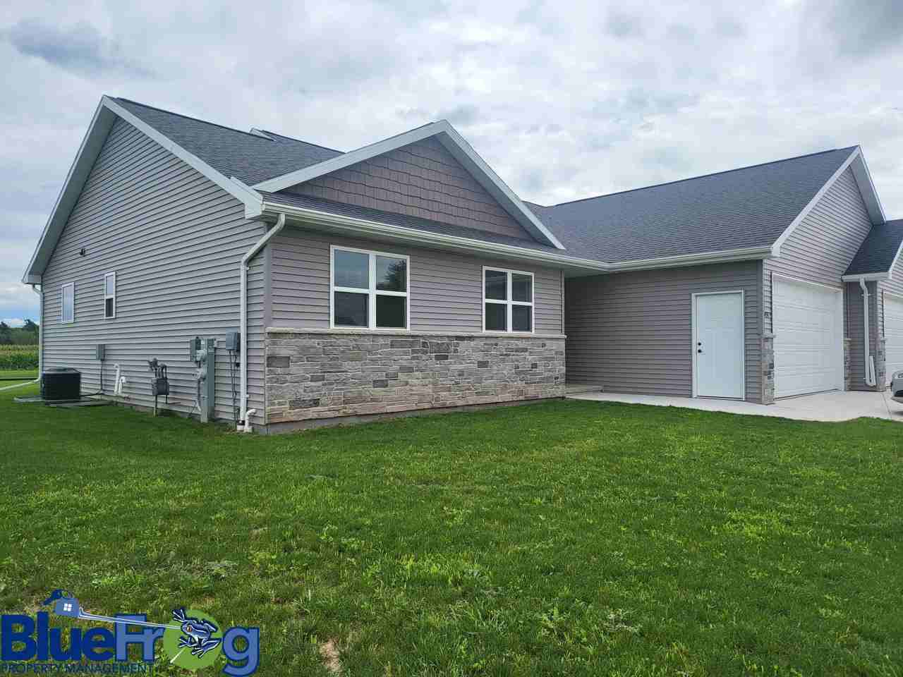 453/455 Longwood Lane - 453 #453 - Photo 2 of 19