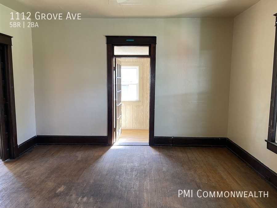 1112 Grove Ave - Photo 3 of 21