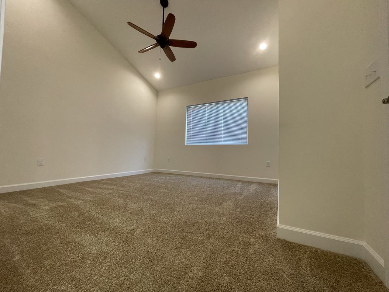 625 Pawnee St - Photo 5 of 11