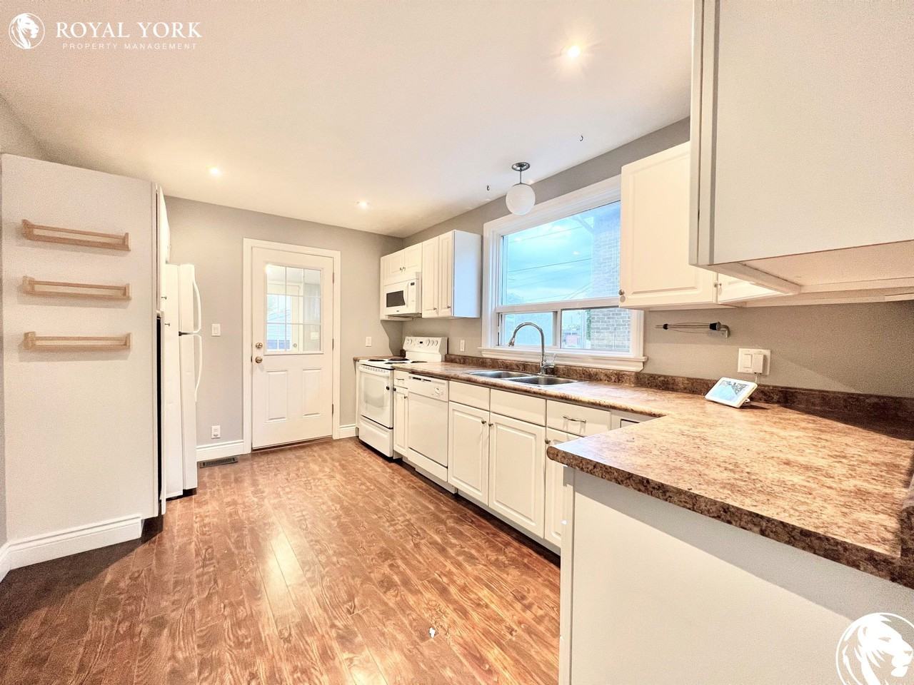 43 Warren Ave #1 - Photo 2 of 39