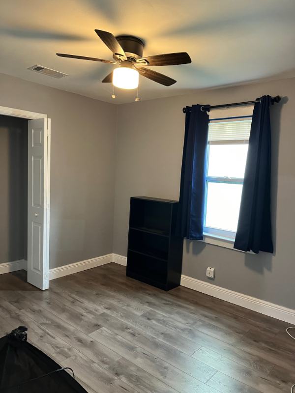 550 Brown Street - Photo 7 of 17