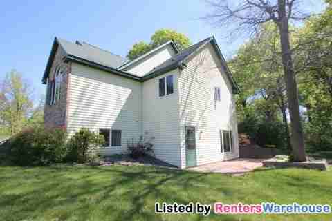 28117 Railroad Ave - Photo 3 of 15