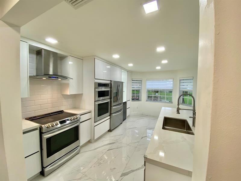 109 Gables Boulevard - Photo 2 of 15