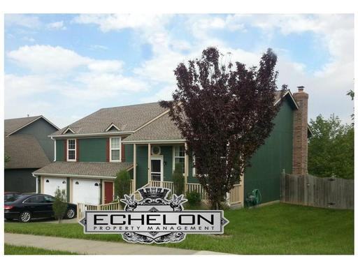 404 Maple Ct - Photo 2 of 12