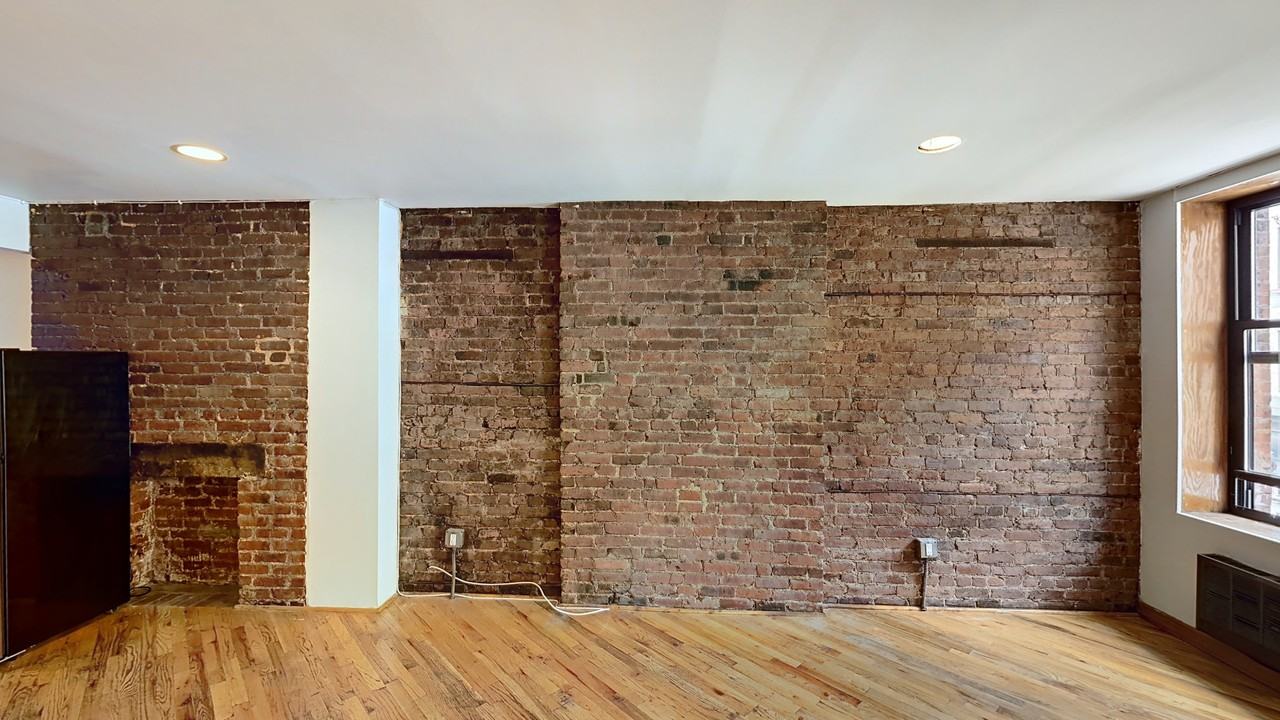 120 Orchard Street - Photo 6 of 10