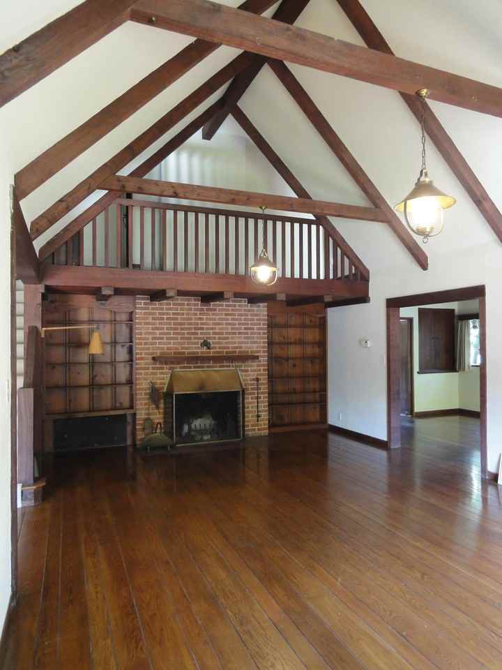 2299 Tasso St - Photo 2 of 12