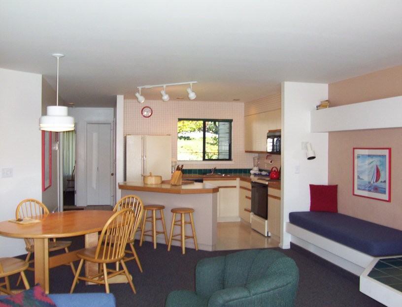 710 Chelan Butte Rd - Photo 3 of 6