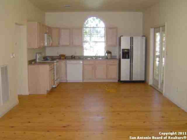 602 10th St - Photo 2 of 14