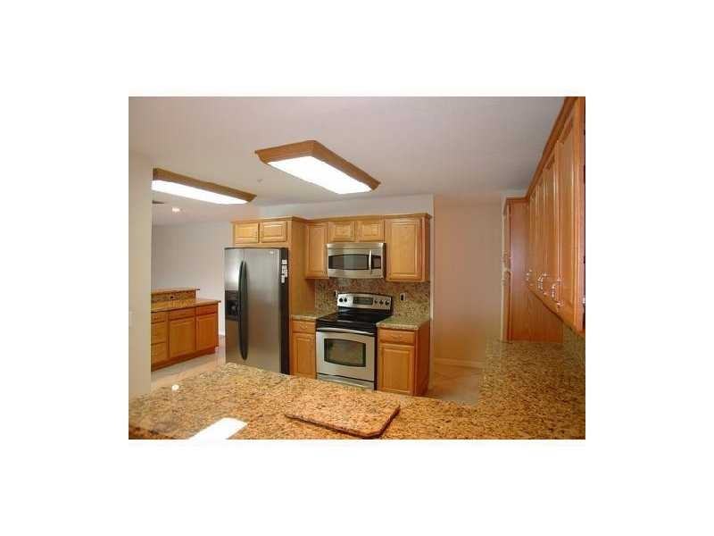 2501 SW 86th Ave - Photo 3 of 5