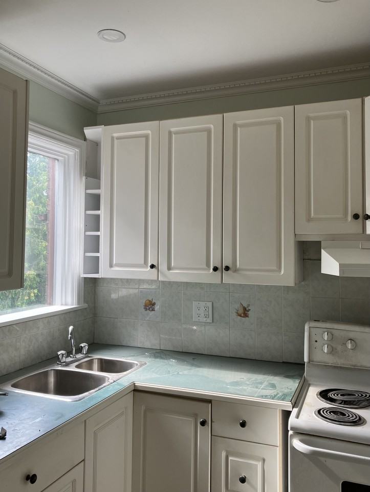 238 Saint Clarens Avenue - Photo 3 of 9