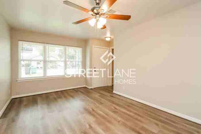 514 Rouse St - Photo 3 of 15