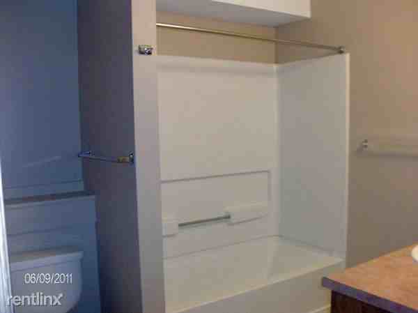 Washburn Place Apartments - Photo 3 of 6