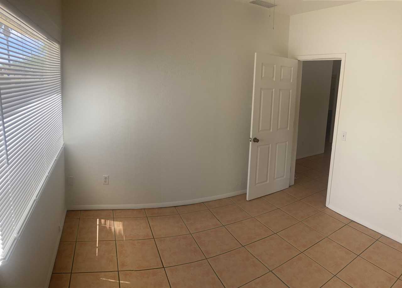 3043 N Park Ave #3043 - Photo 3 of 17