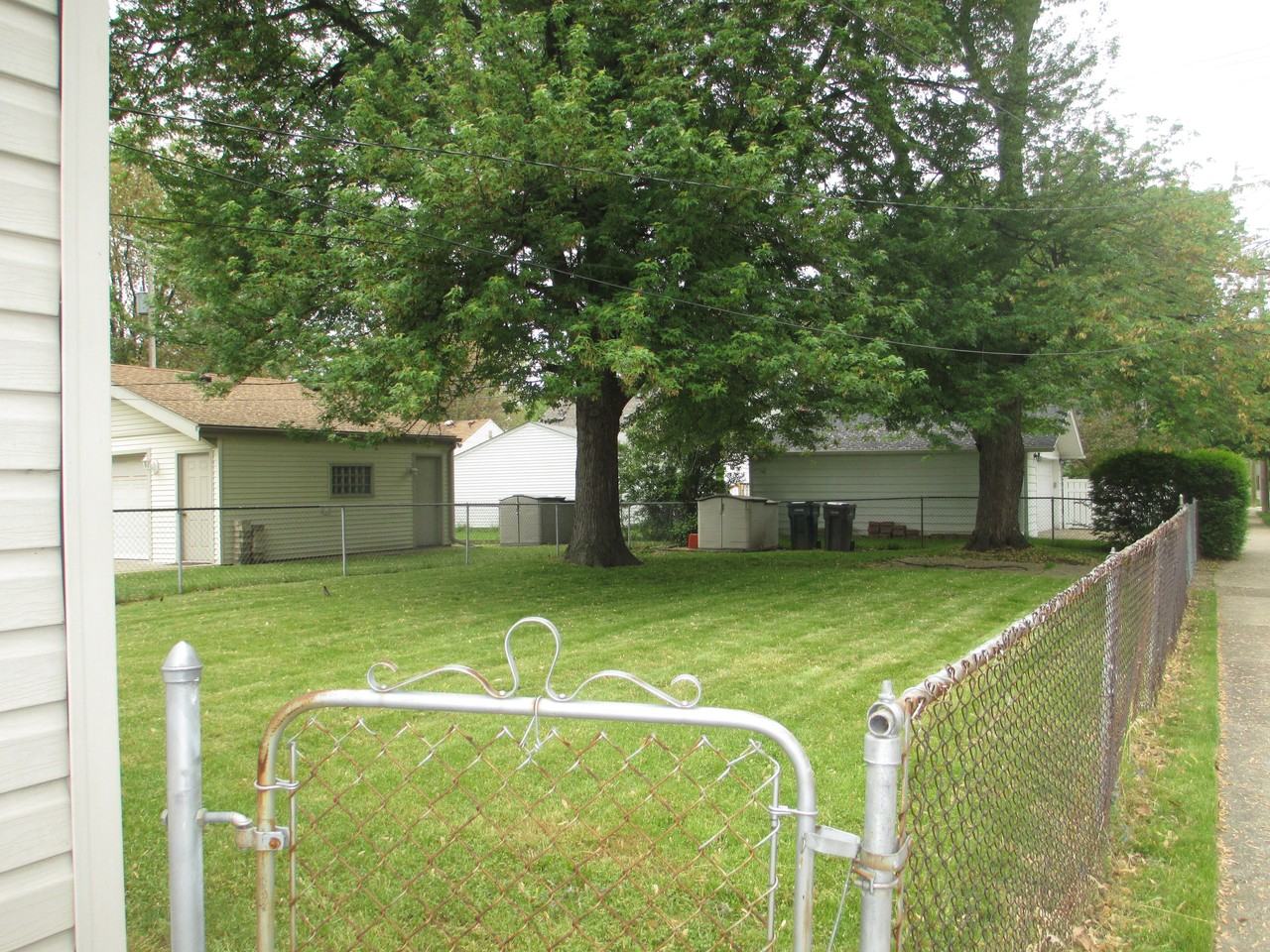 3300 Campbell St - Photo 3 of 13