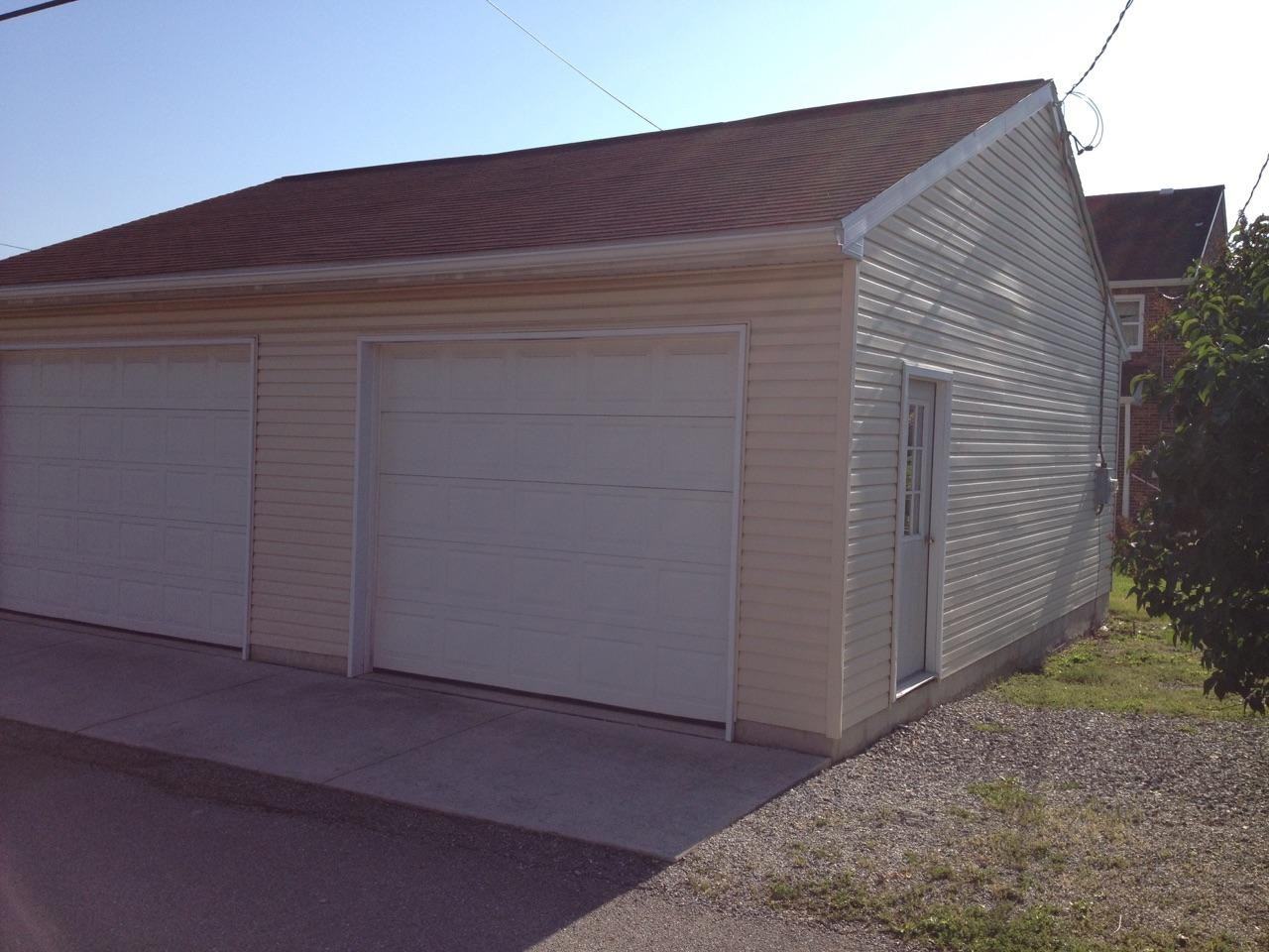 836 S Ogontz St - Photo 3 of 4