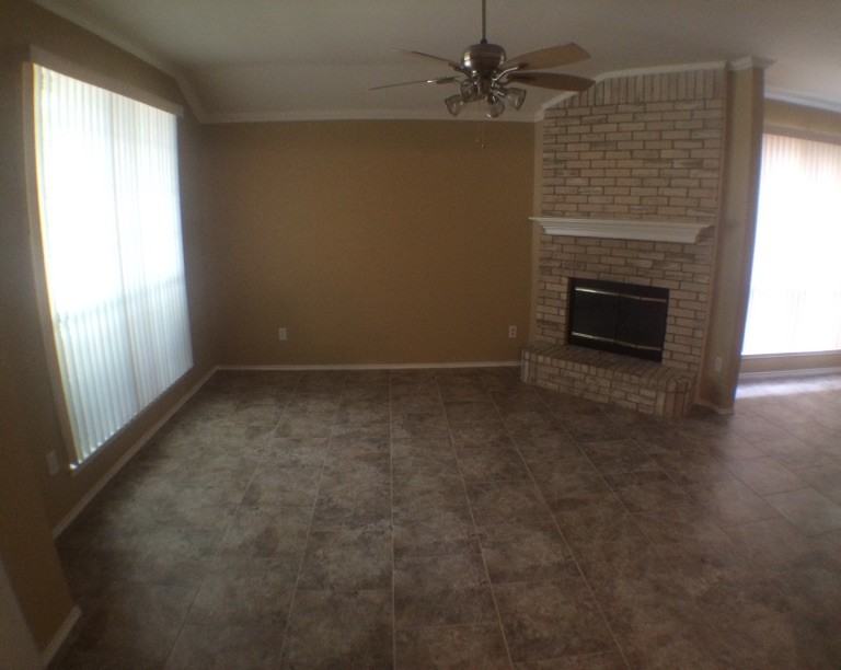 1237 Nancy Ln - Photo 2 of 10