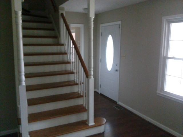 715 Mayland Dr - Photo 3 of 26