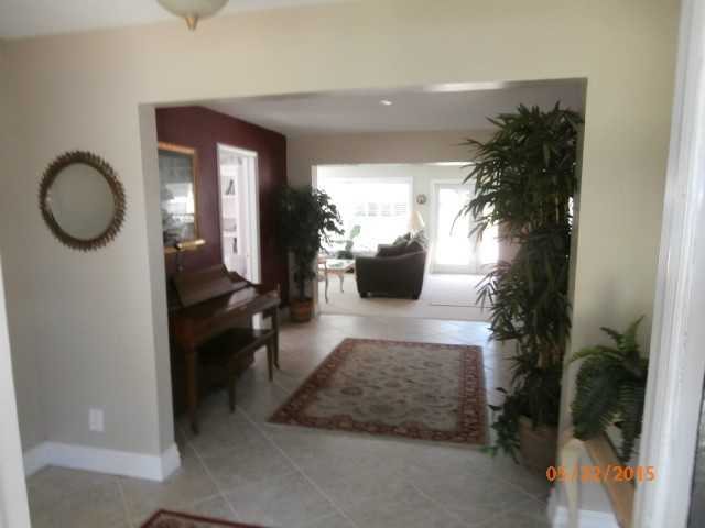 1126 41st Ave NE - Photo 2 of 12