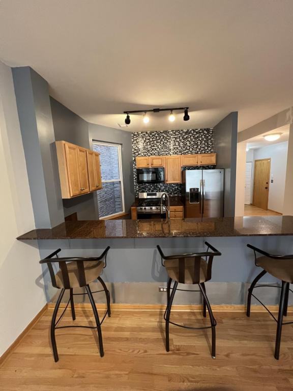 6647 S Maryland Ave #2w - Photo 6 of 17