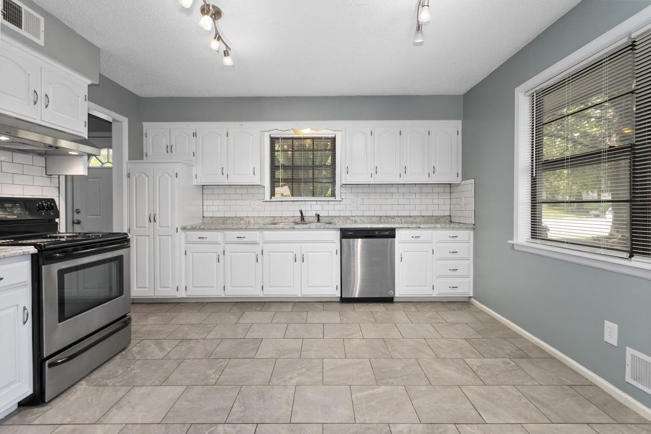 3513 Ne Stanton St #1 - Photo 4 of 24