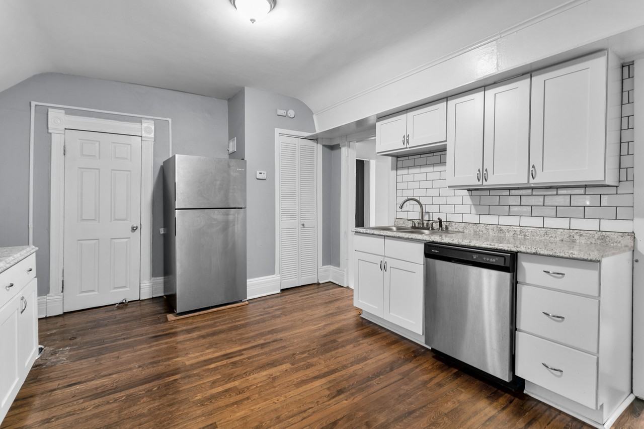 4132 Locust St #2 - Photo 3 of 18