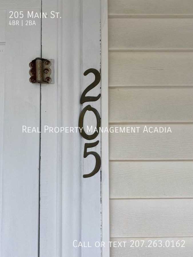 205 Main St - Photo 2 of 14