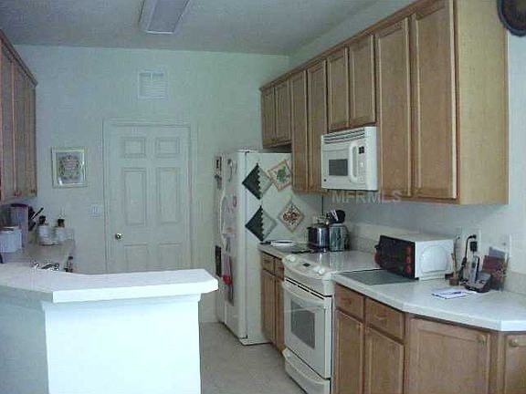 518 Heron Point Way - Photo 3 of 6