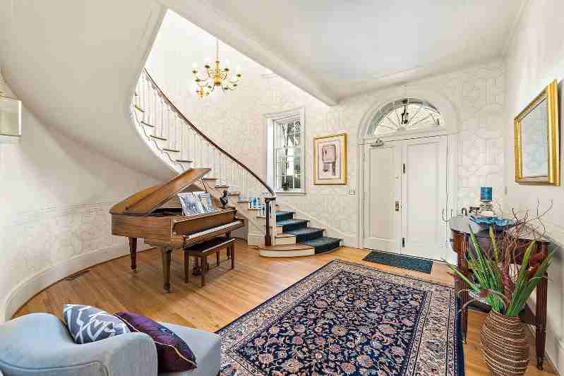 385 Sherwood Ave #4 - Photo 2 of 41