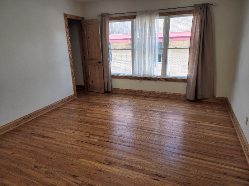 1634 S College Ave - Photo 5 of 12