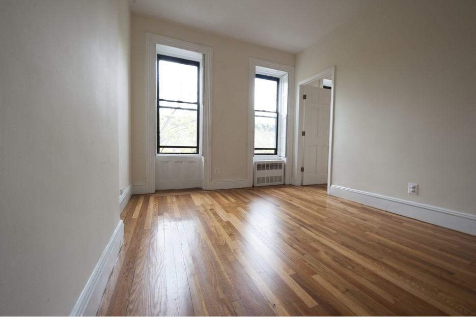 388 Sackett St #3 - Photo 3 of 4