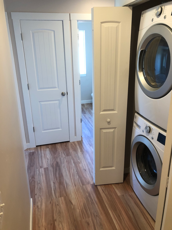 730B 730 - Photo 3 of 11