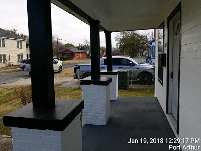 621 Marshall Ave - Photo 3 of 12