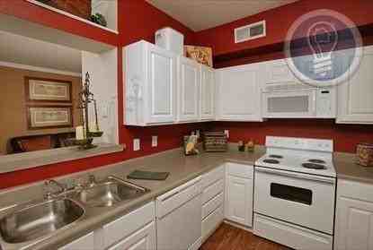 3129 Southwestern Blvd E48 - Photo 2 of 4