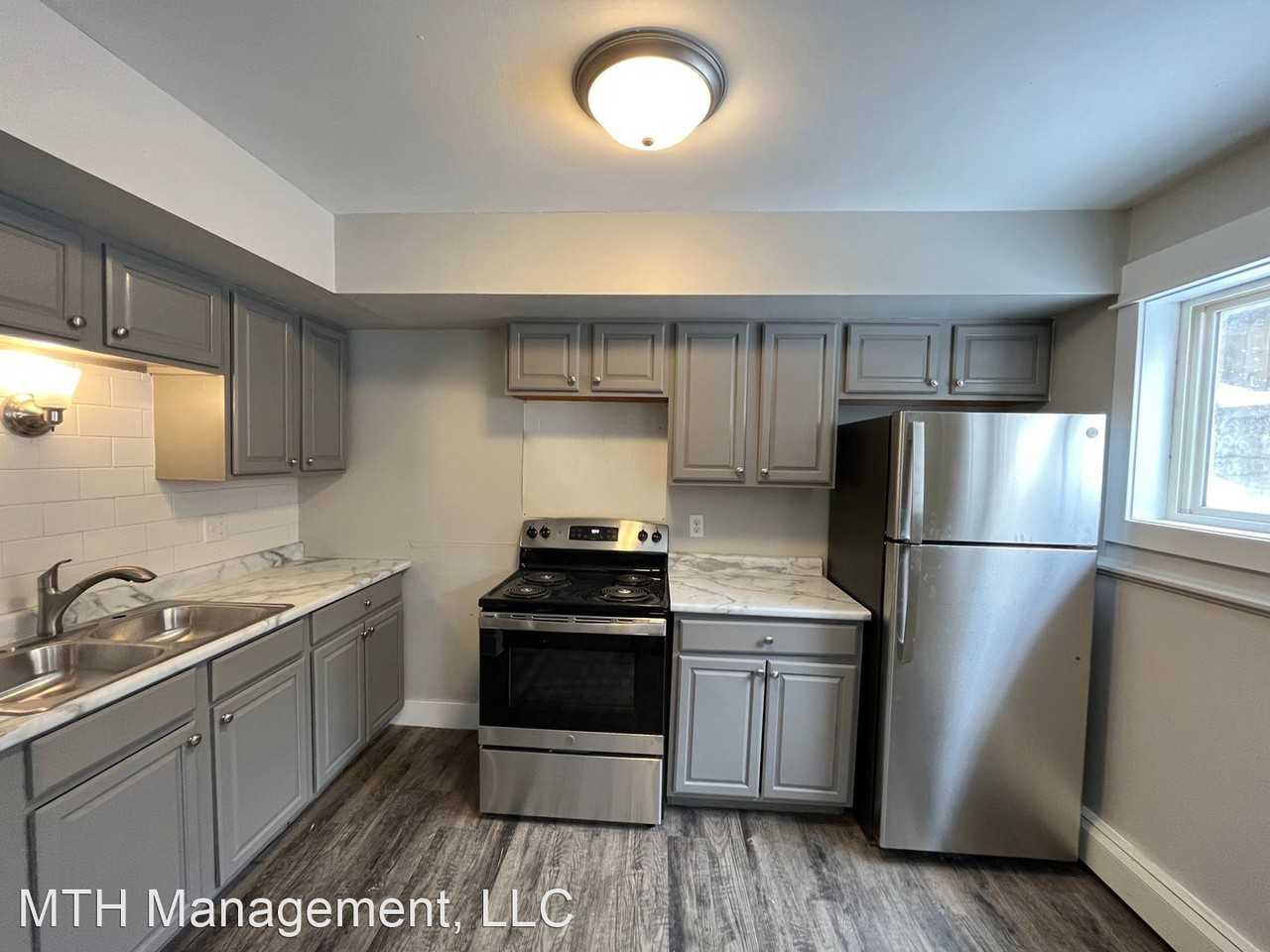 321 N Butler Blvd - Photo 2 of 23