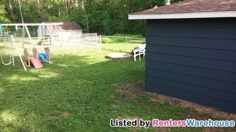 301 Frink Ave - Photo 3 of 10