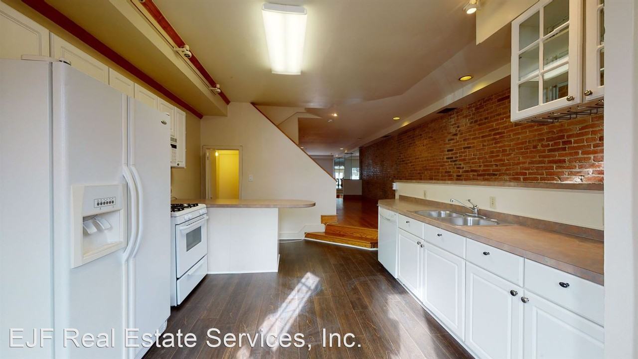 16 Q Street NE - Photo 2 of 34