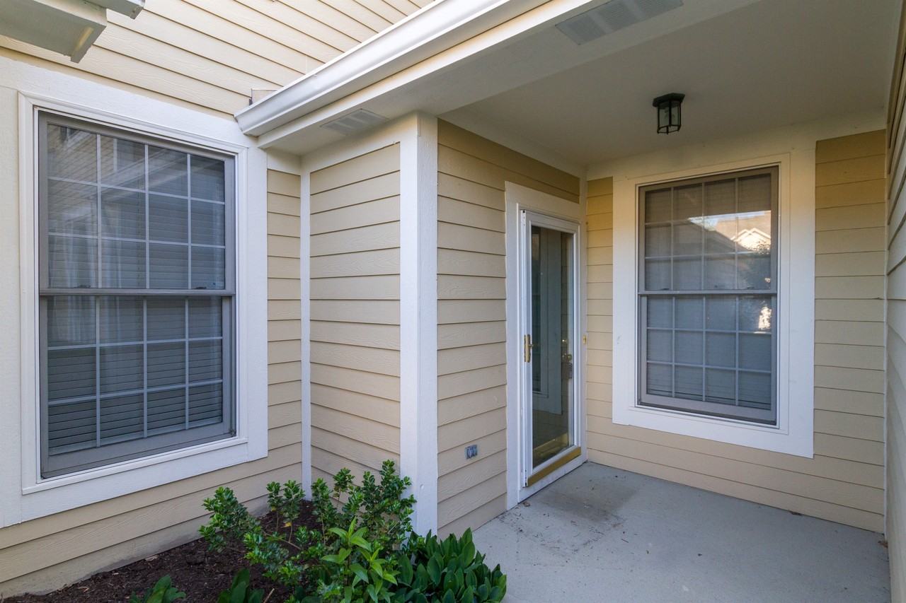 5757 Spruce Knoll Ct - Photo 2 of 21