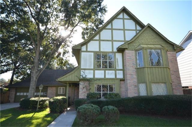 2526 Encino Ln - Photo 2 of 32