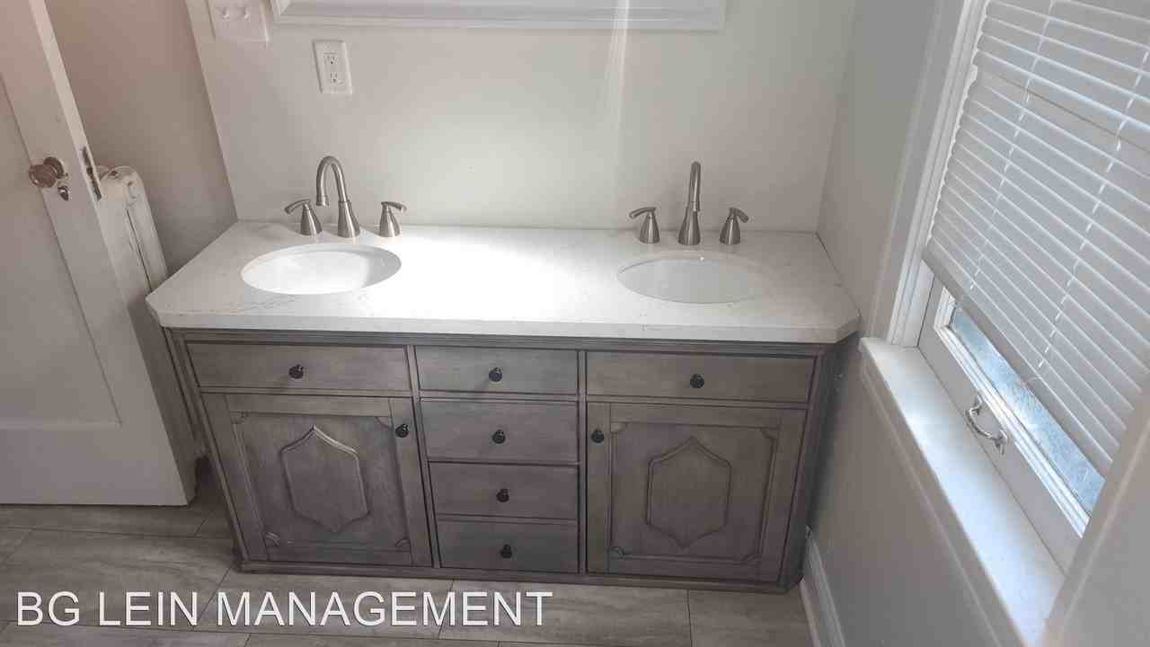 2608 E. Newport Ave. - Photo 3 of 7