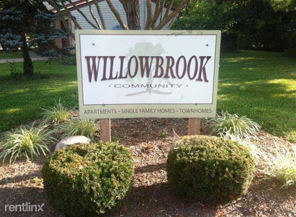 Willowbrook Estates Apartments 4578 Roxbury Cir, Batavia, OH 45103