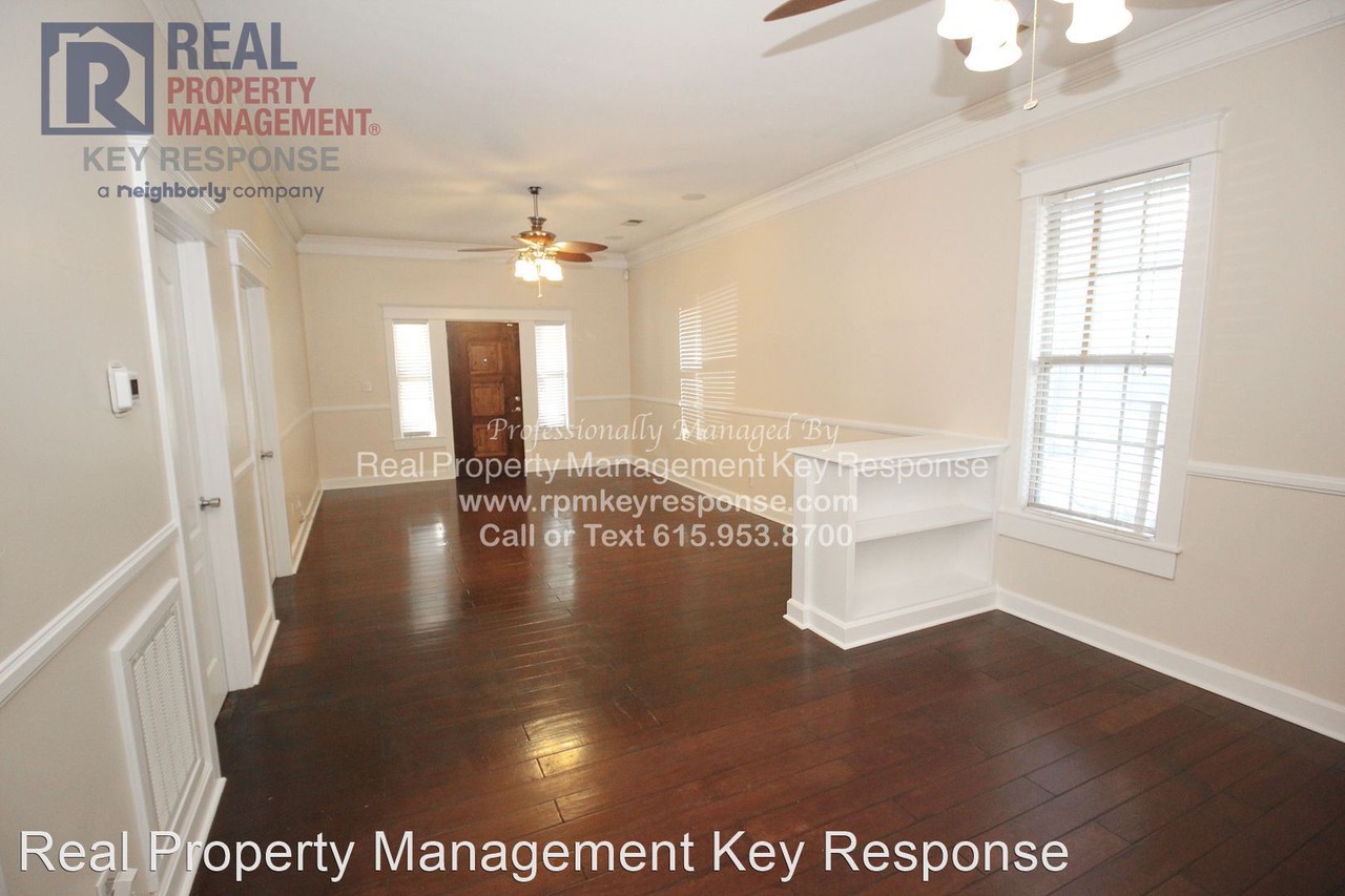 1023 N 6th St - Photo 2 of 16