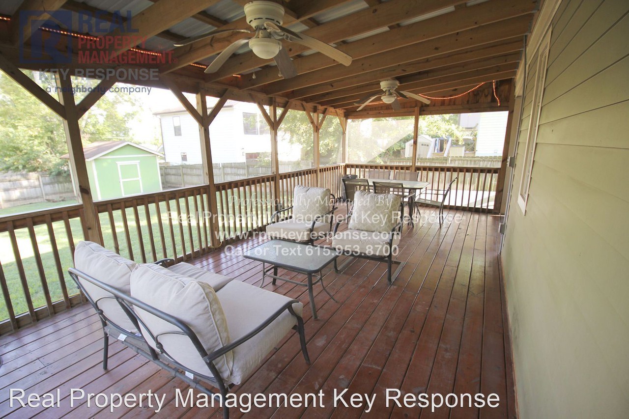 1023 N 6th St - Photo 3 of 16