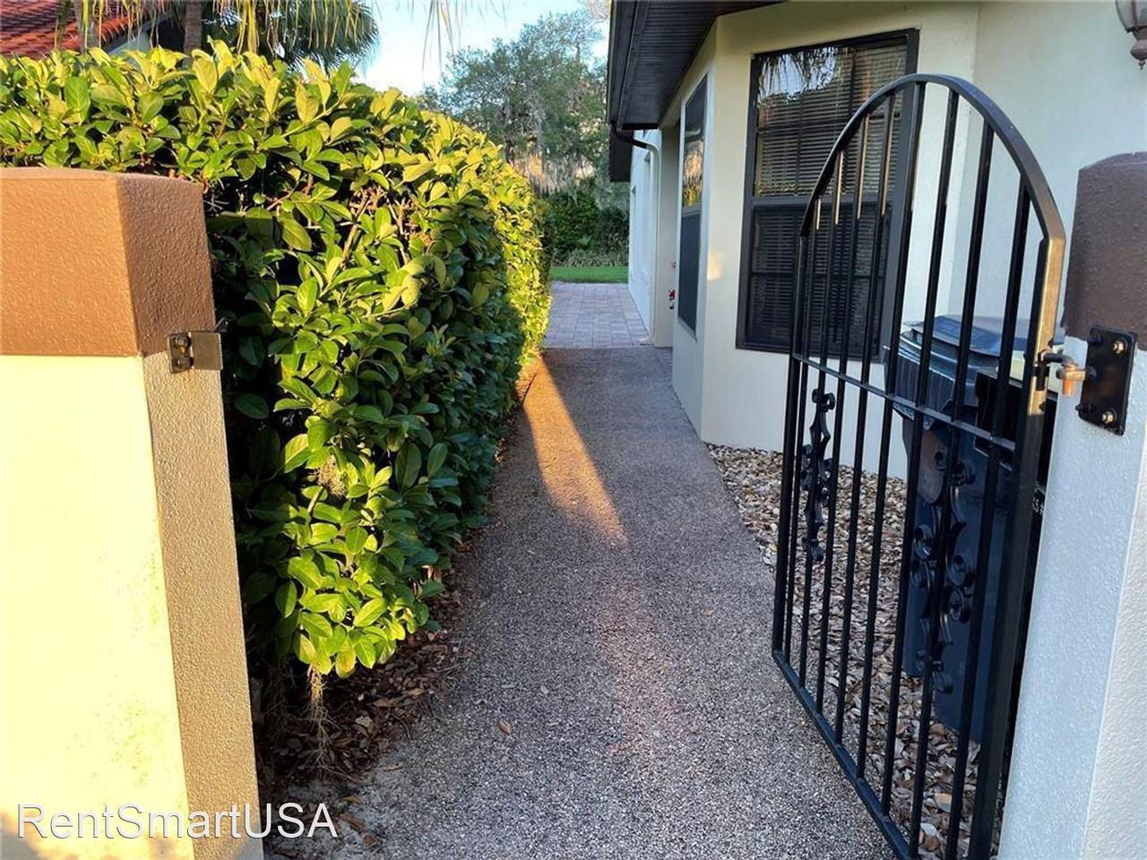 144 Stratford Ct - Photo 2 of 36