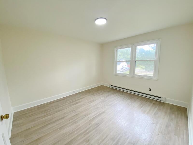 306 N Ireland St - Photo 6 of 9