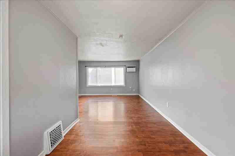 1405/1407 Marshall Ave. #1407 - Photo 4 of 16